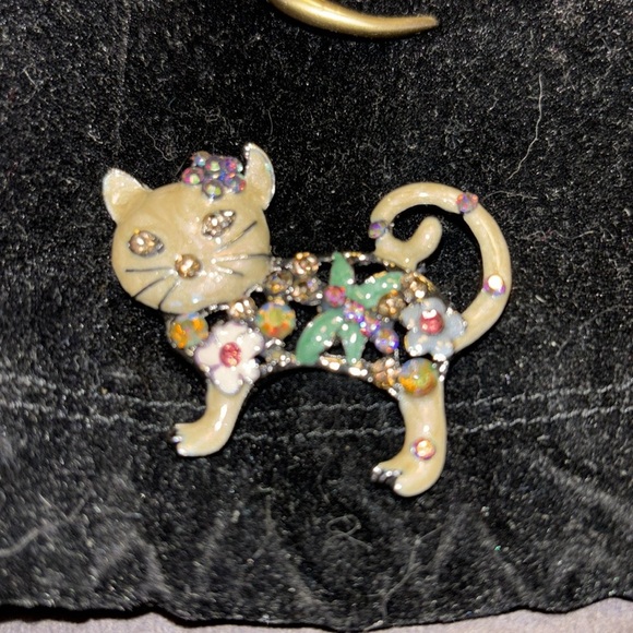 Source Unknown Other - Floral Cat Brooch with Colorful Rhinestones Could be used as a necklace
Adorable